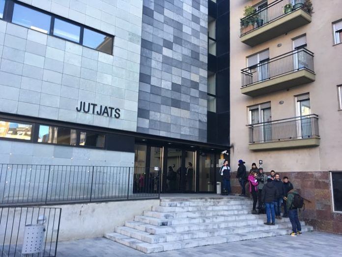 jutjat la seu apartament