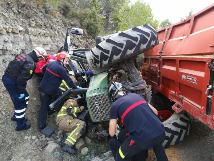 accident tractor accident tractor