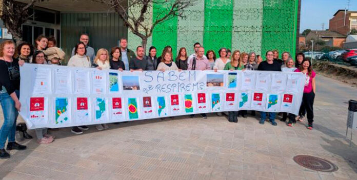 Alguns dels sanitaris que han signat el manifest
