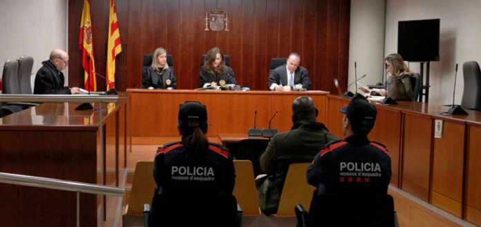 La sala de vistes de l'Audiència de Lleida durant la vista de conformitat en què s'ha condemnat un intern de la presó de Ponent per tràfic de drogues.