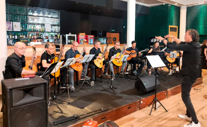 conjunt-guitarres-mollerussa