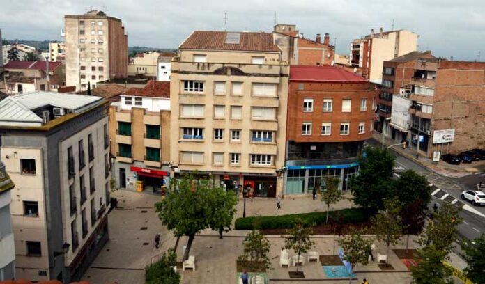 La plaça de l'Ajuntament de Mollerussa vista des del terrat del consistori La plaça de l'Ajuntament de Mollerussa vista des del terrat del consistori