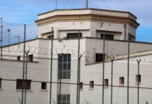 Un pres intenta fugir de la presó de Ponent amb una arma fabricada i amenaces a funcionaris