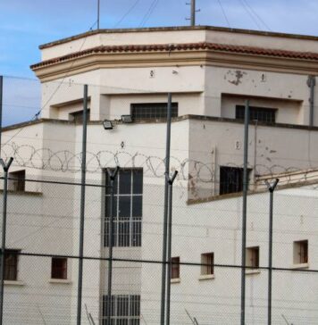 Un pres intenta fugir de la presó de Ponent amb una arma fabricada i amenaces a funcionaris
