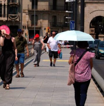 Els termòmetres s’enfilen per sobre dels 41ºC i depassen les màximes de dimecres