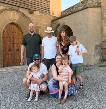 L’eclipsi omple els municipis del Baix Segre i els visitants aprofiten per fer turisme