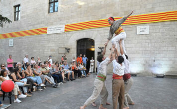 L’espectacle ‘Aleta’ uneix món casteller i dansa contemporània per parlar d’identitat, arrel i comunitat al cicle de la Diada de l’IEI