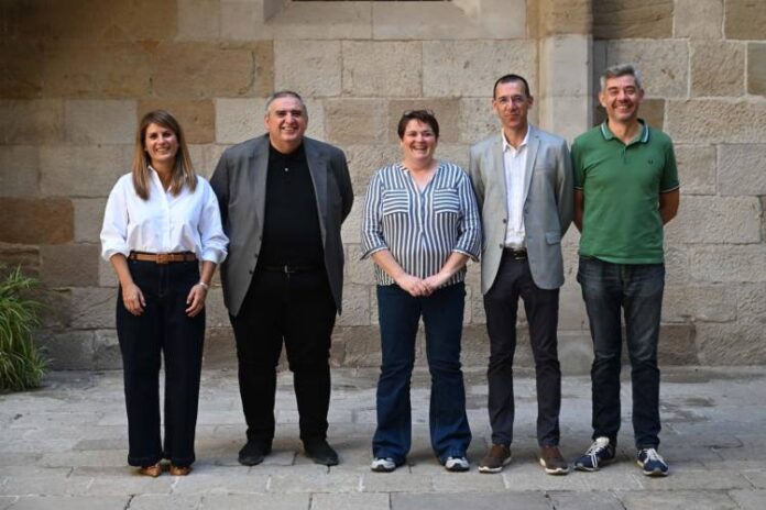 D'esquerra a dreta_ Núria Sirvent, gerent de l'OJC; Rafa Gimena, de Como Pomona; Estefania Rufach, vicepresidenta de l'IEI; Xavier Pagès-Corella, director artístic i titular de l'OJC ), i Andreu