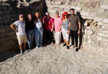 Troben al castell de Cervera vuit petjades fossilitzades d’una espècie d’èquid que va viure fa 30 milions d’anys