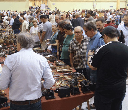 El món dels vehicles clàssics i les antiguitats treu múscul al 31è Expoclàssic de Mollerussa