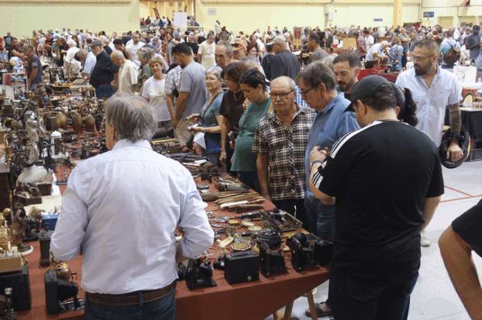 Imatges-del-mercat-d'antiguitats