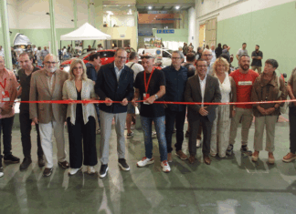 Expoclàssic de Mollerussa obre la 31a edició amb 65 expositors i es consolida com a referent del motor clàssic