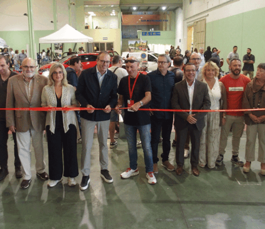 Expoclàssic de Mollerussa obre la 31a edició amb 65 expositors i es consolida com a referent del motor clàssic