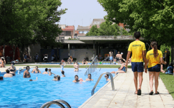 Les piscines de Ponent tanquen temporada amb més afluència per la calor