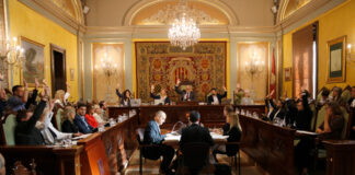 El ple de Lleida aprova l’Ordenança de Civisme que prohibeix el burca i el nicab amb els vots del PSC, Junts i Vox